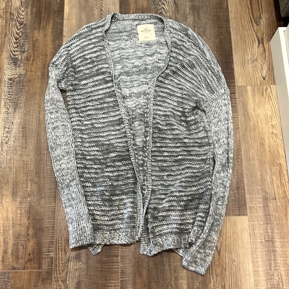 Hollister Sweater size M/L